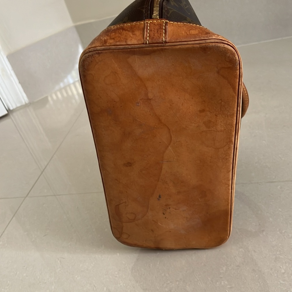 Louis Vuitton Brown Monogram Handbag - Picture 10 of 16